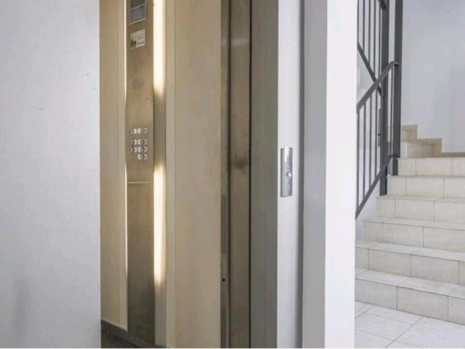 Alojamiento Con Piscina Y Parking En Sevilla La Algaba Exterior foto